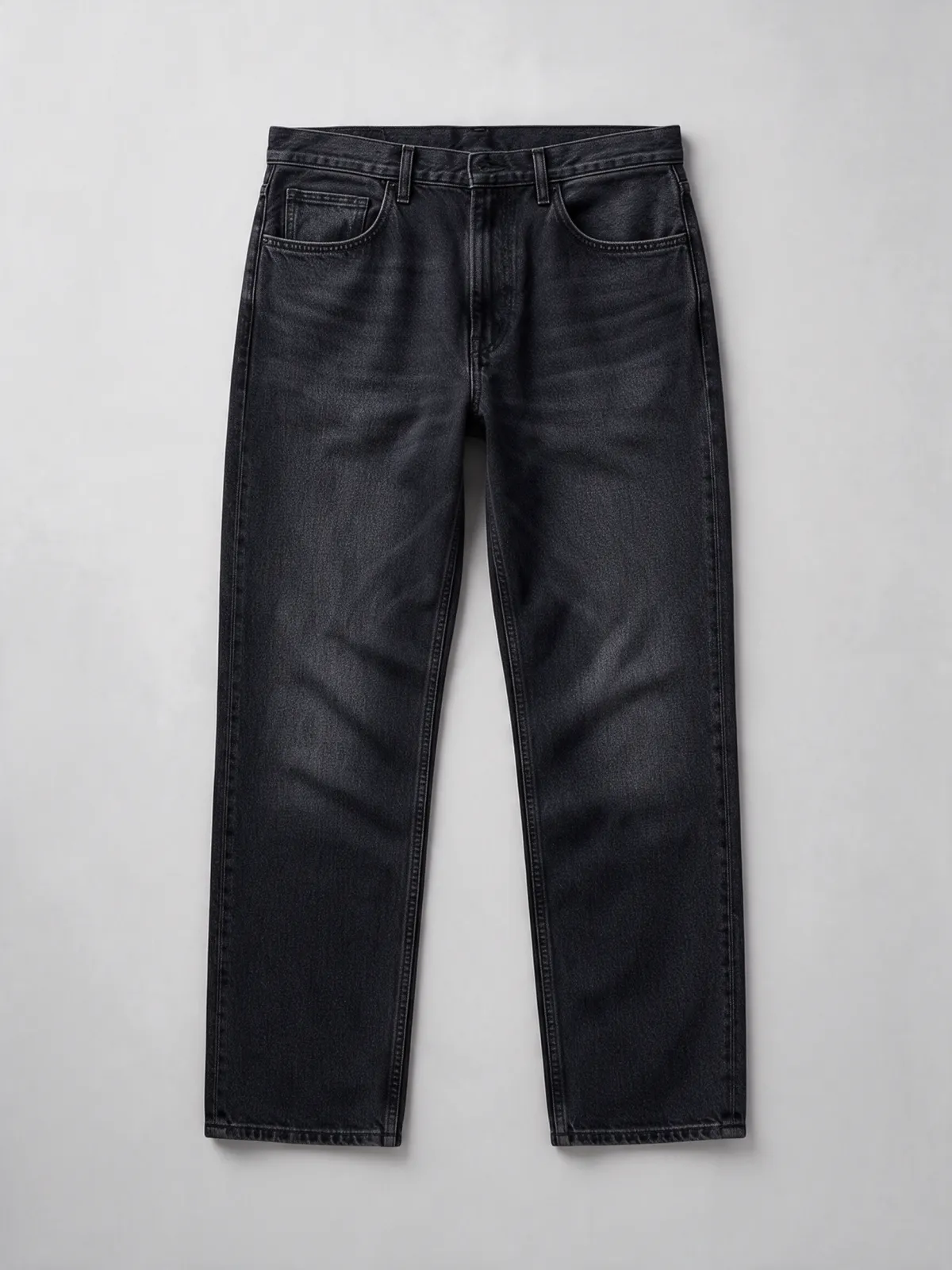 Straight Fit Jean · Siyah